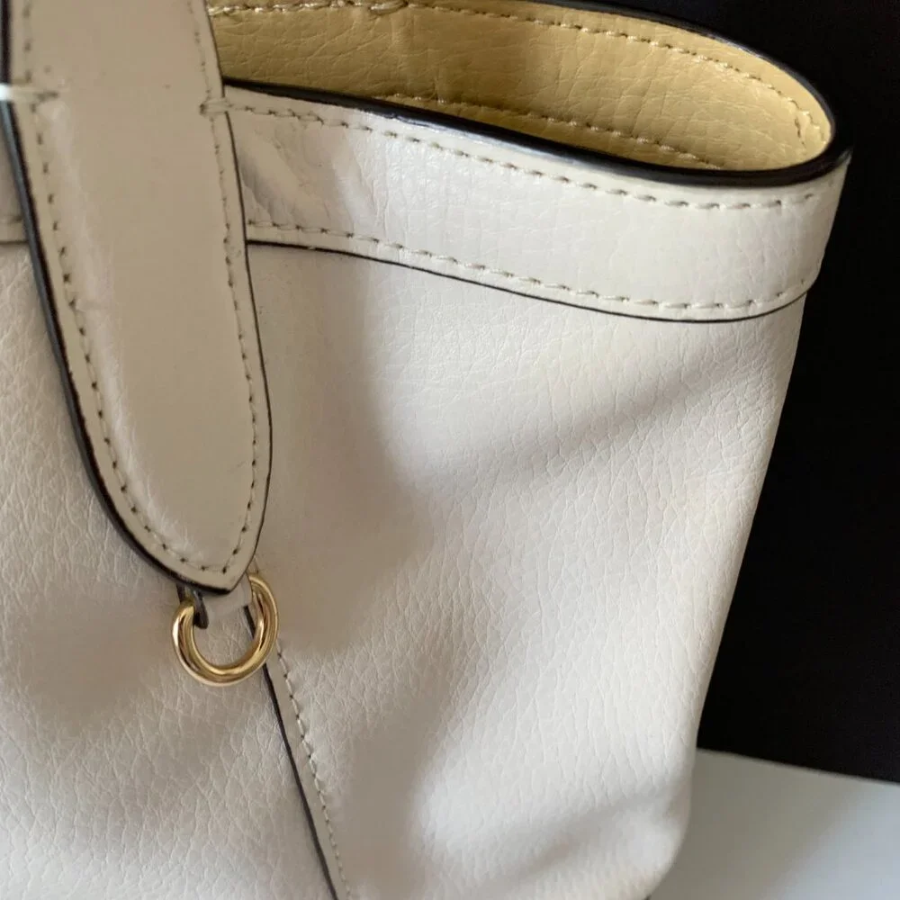Coach Tote 27 With Horse And Carriage MSRP $328